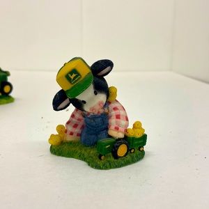 Mary’s MooMoos -Here A Chick